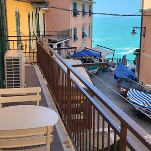 casa-la-marina.hotelitalianriviera.com/